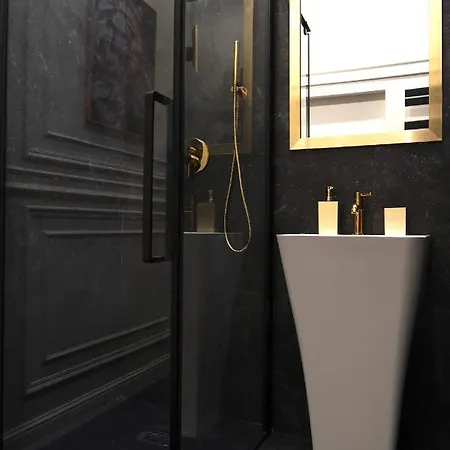 Glamour Jacuzzi Apartment