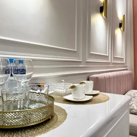 Glamour Jacuzzi Apartment Krakow