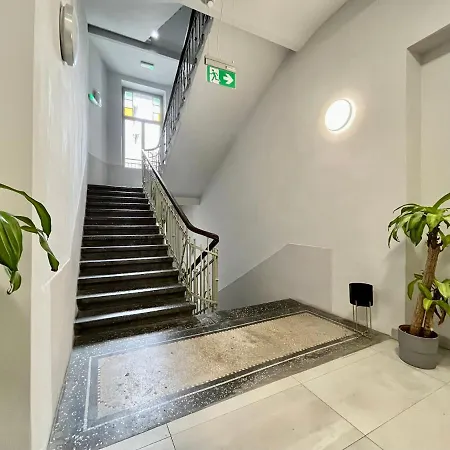 Glamour Jacuzzi Apartment